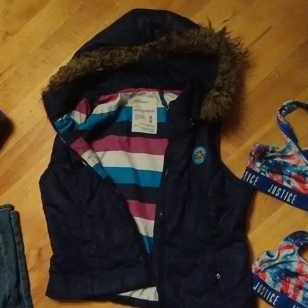Aeropostale Vest with hood